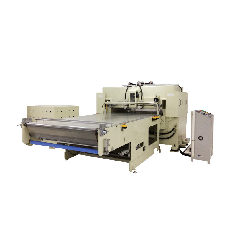 全自動(dòng)大型RTC偏(pian)光片模(mó)切機