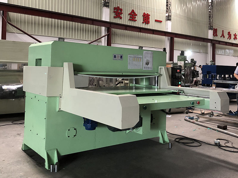 單（雙）邊(bian)自動送料(liào)裁斷機