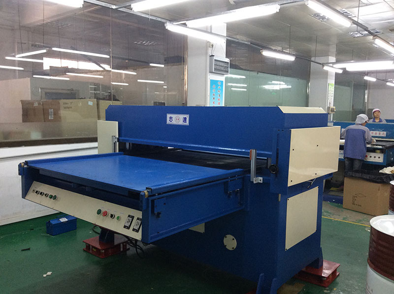 單(dān)（雙）邊自動(dong)送料裁斷(duàn)機